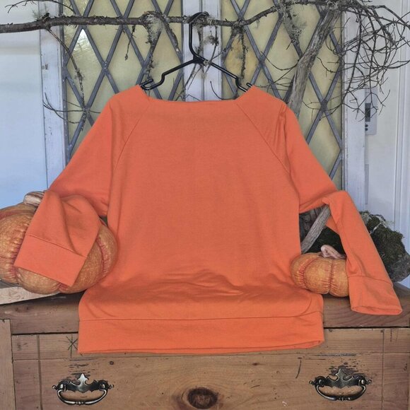 🍄 50% OFF - Pumpkin Orange Witch Graphic Long Sleeve T-Shirt Size L - Picture 6 of 10